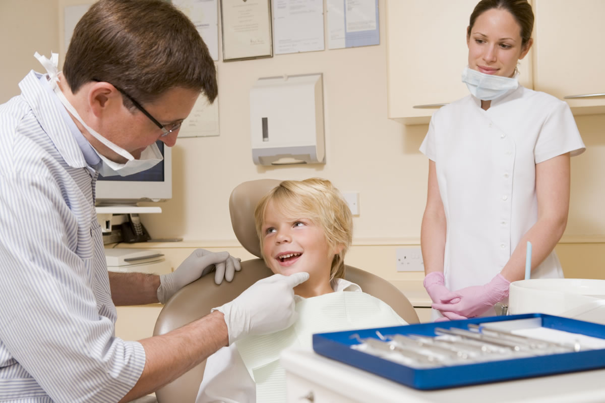 Four Things to Look for When Trying to Find the Right Dentist for Children